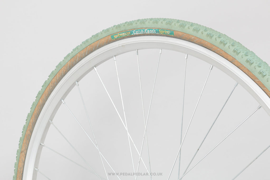 Green mtb online tyres